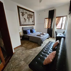 Blue Eagle - Casa De Pensión